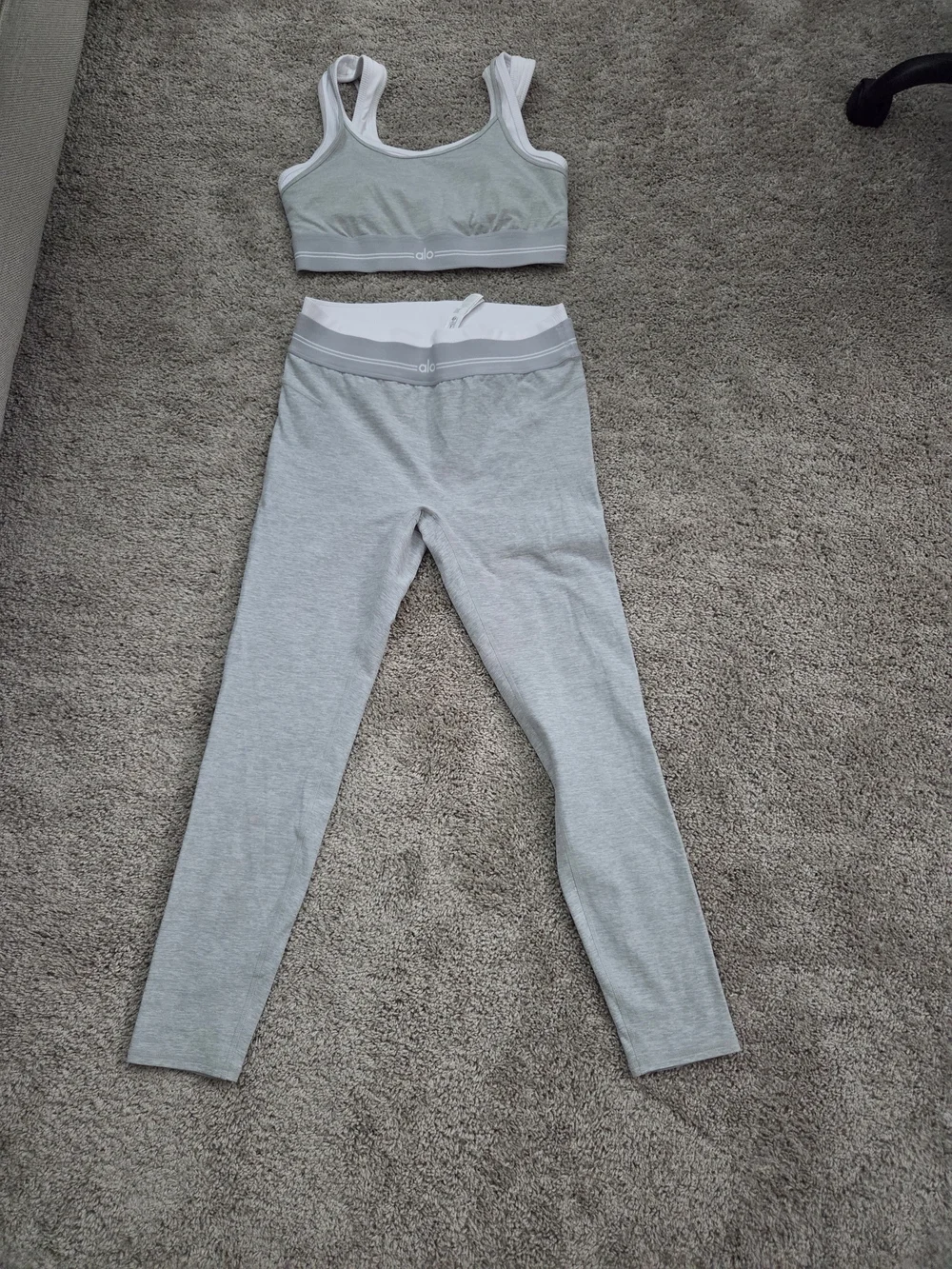 ALO Yoga Light Gray Leggings with Matching Sports Bra